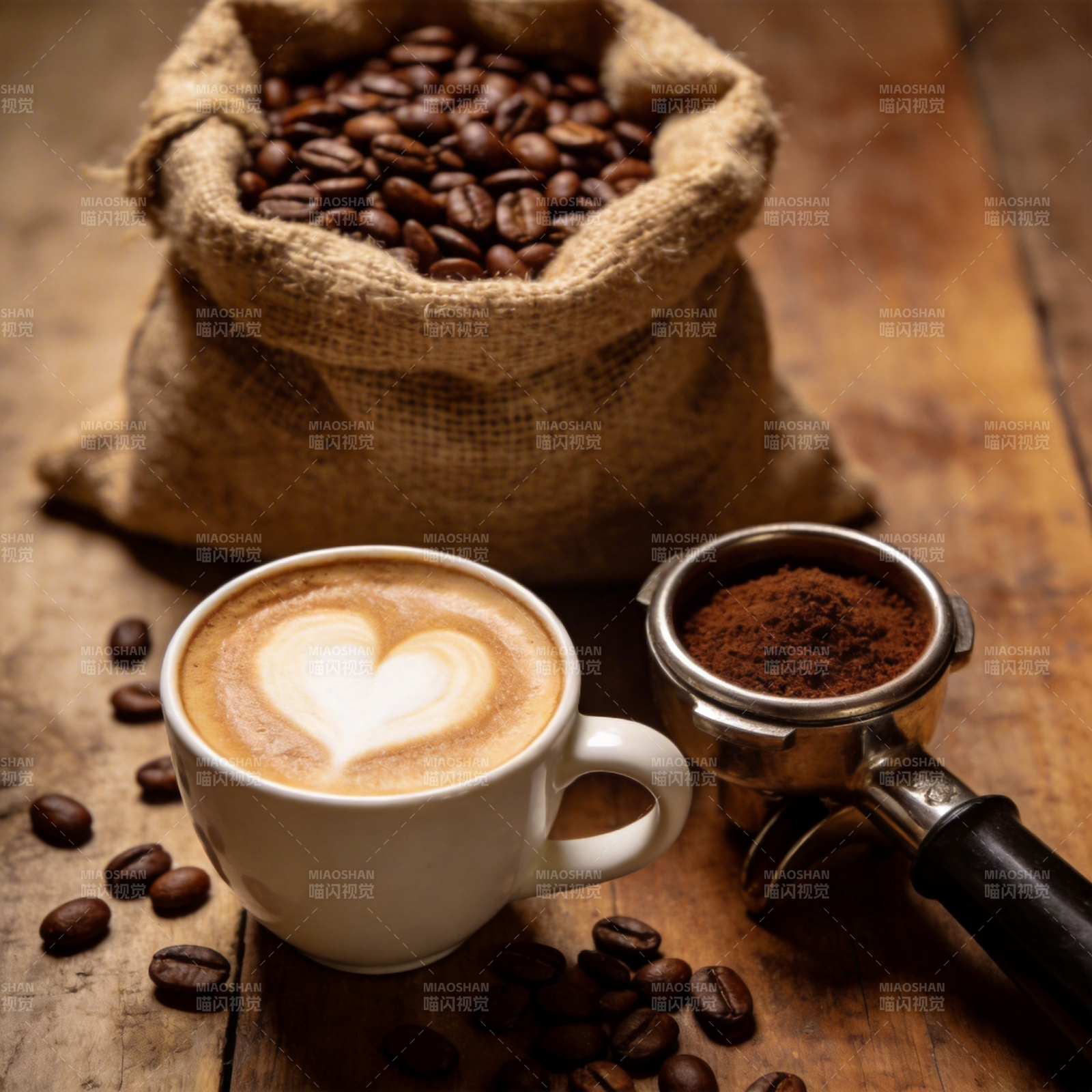 咖啡香浓 心形拉花图片