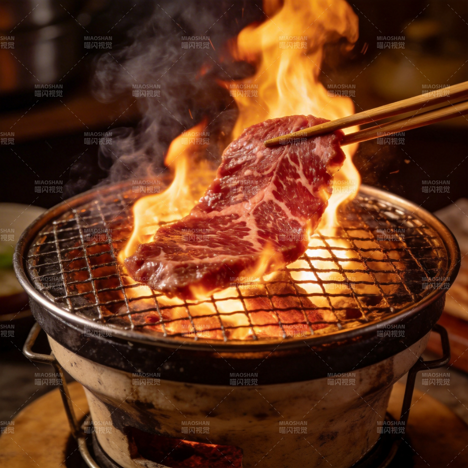 火焰炙烤牛肉图片
