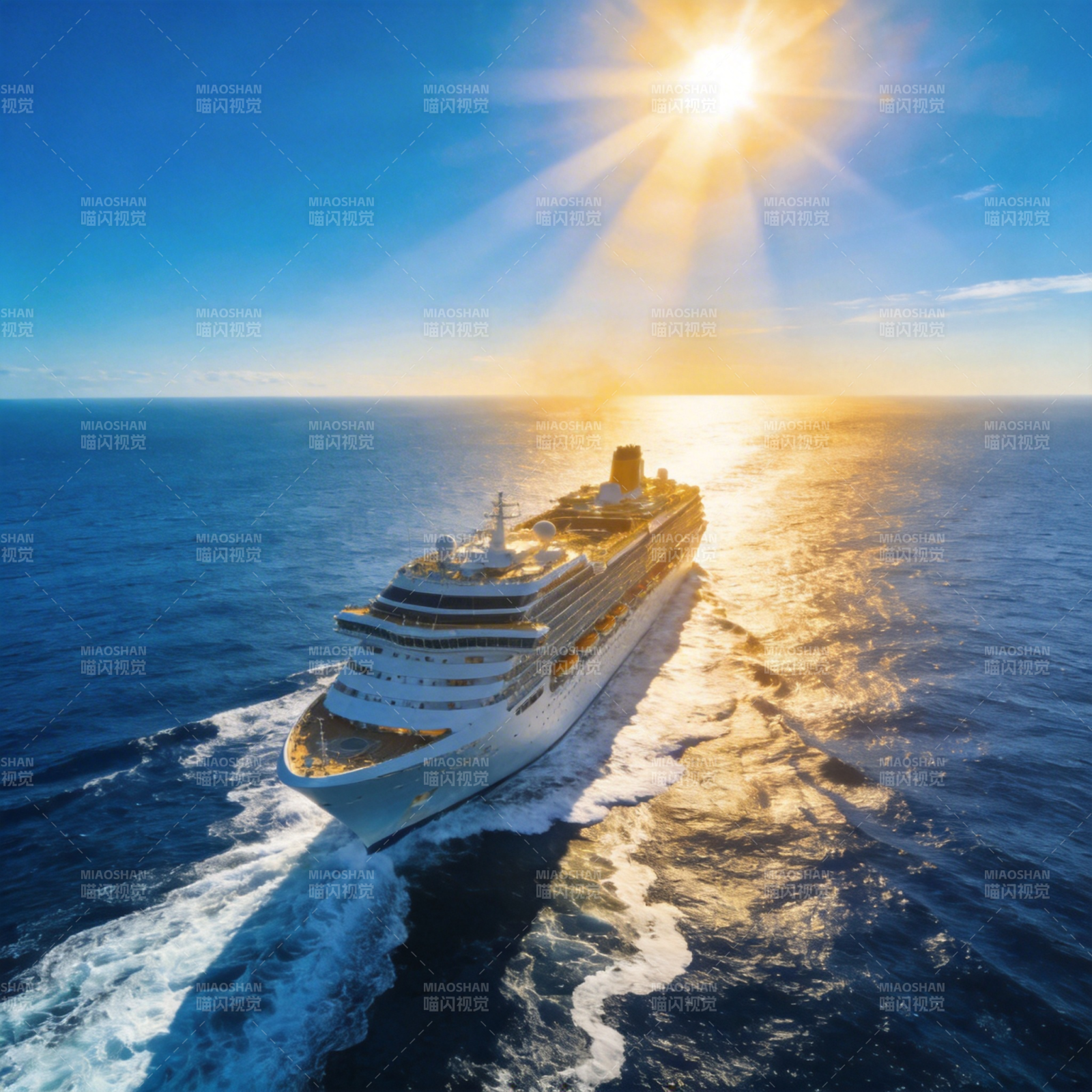 邮轮驶向夕阳图片
