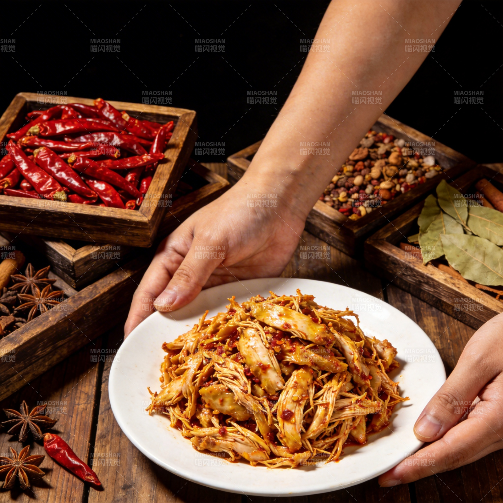 辣味手撕鸡图片