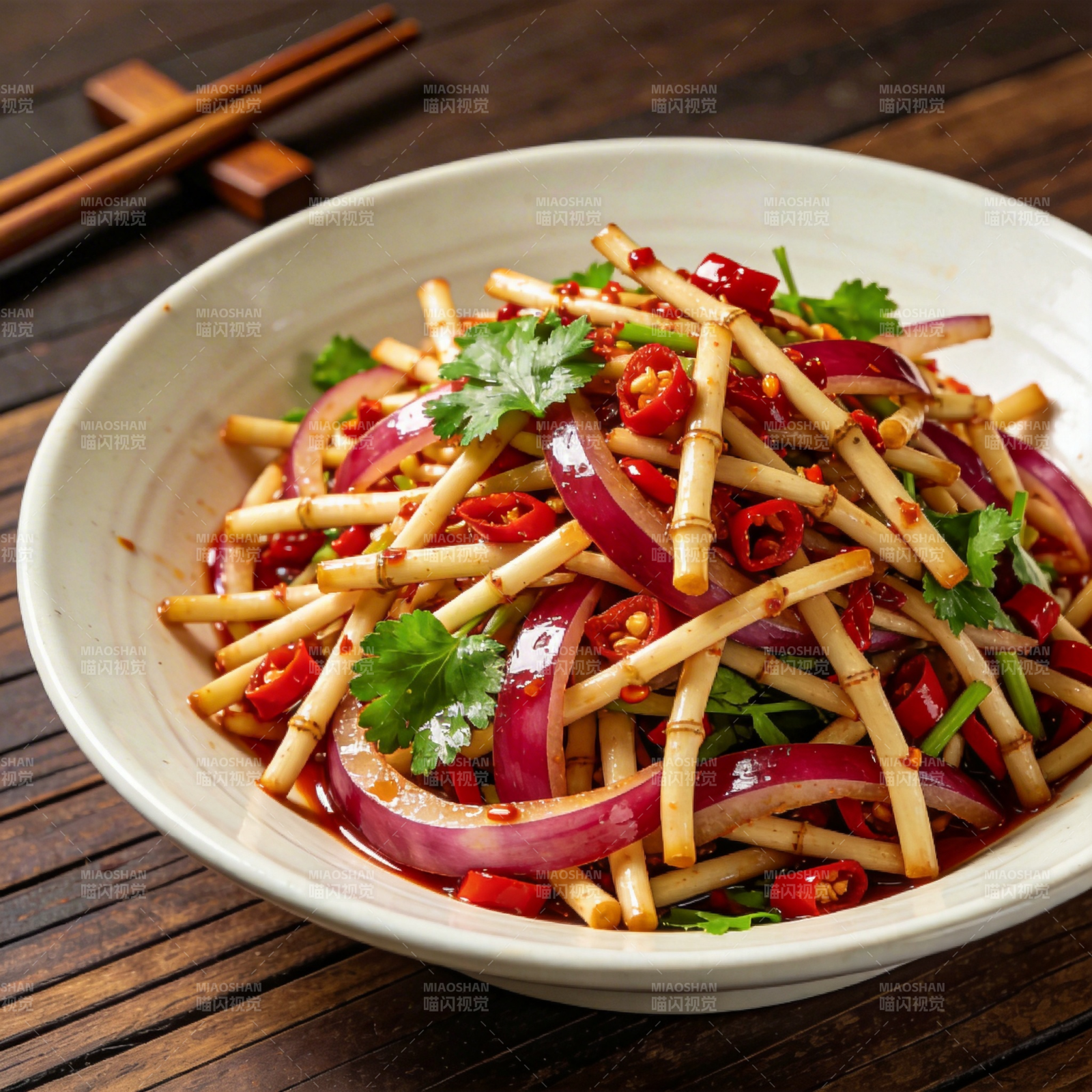 凉拌折耳根图片