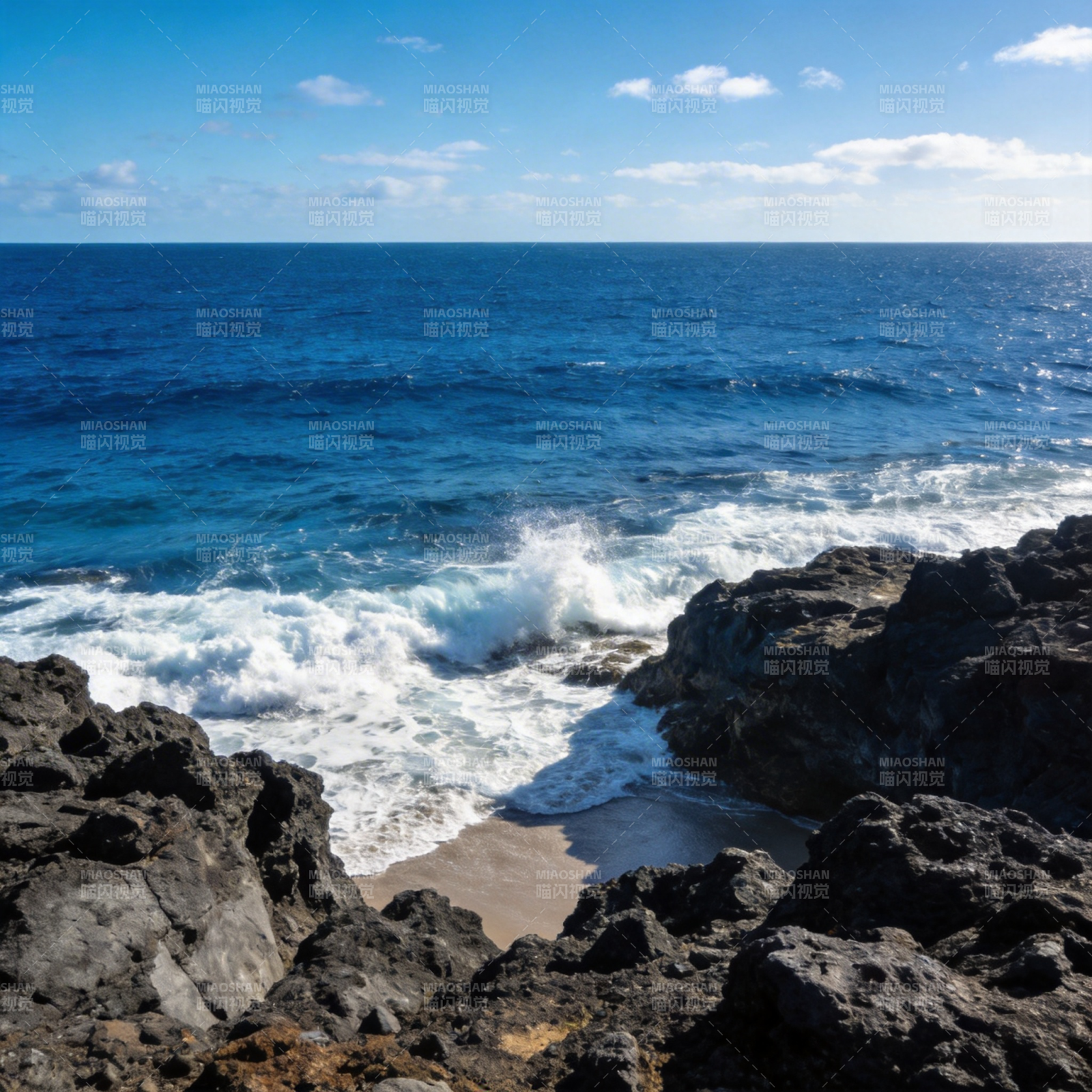 海浪拍岸 岩石嶙峋图片