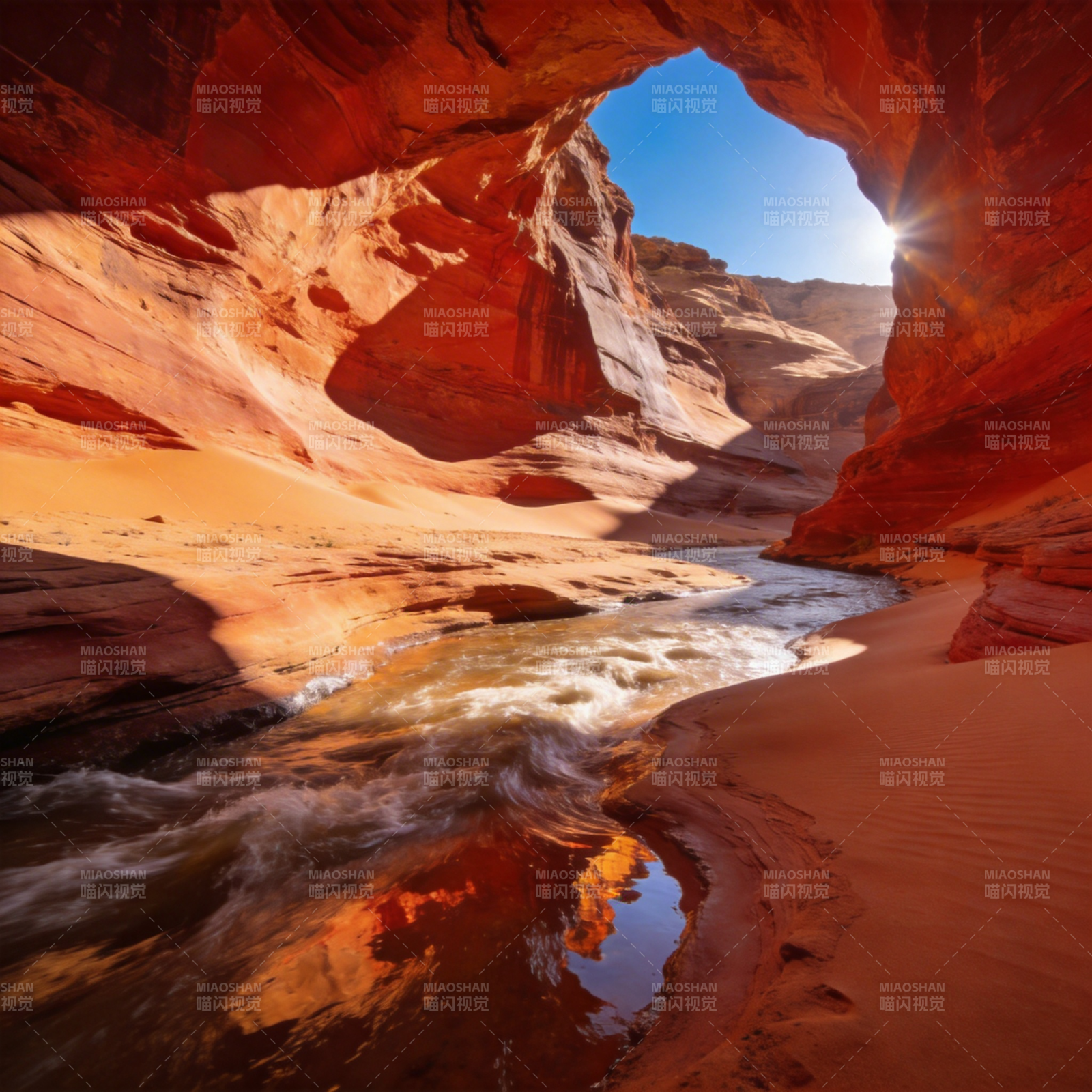 峡谷溪流映日光图片