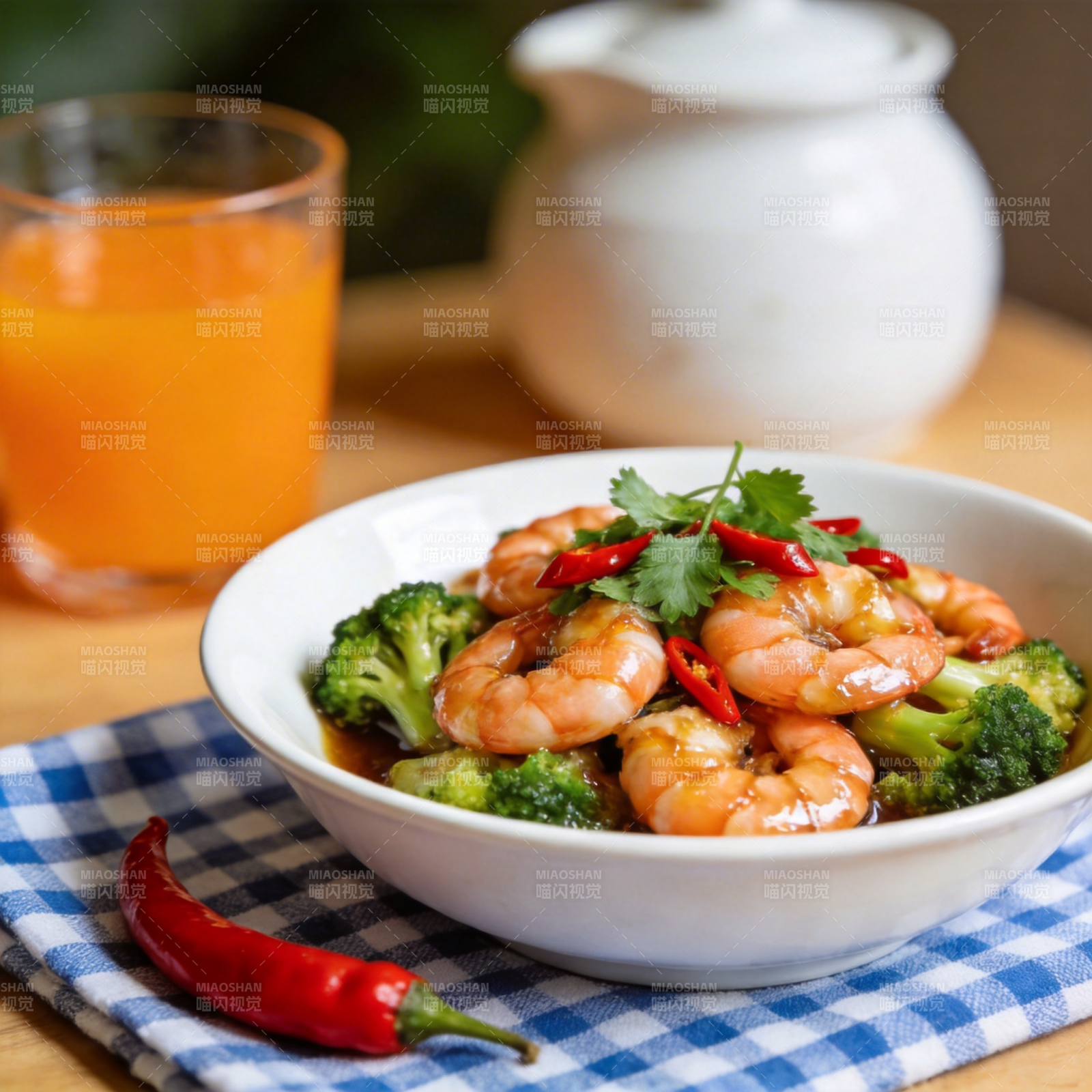 虾仁西兰花拌菜图片