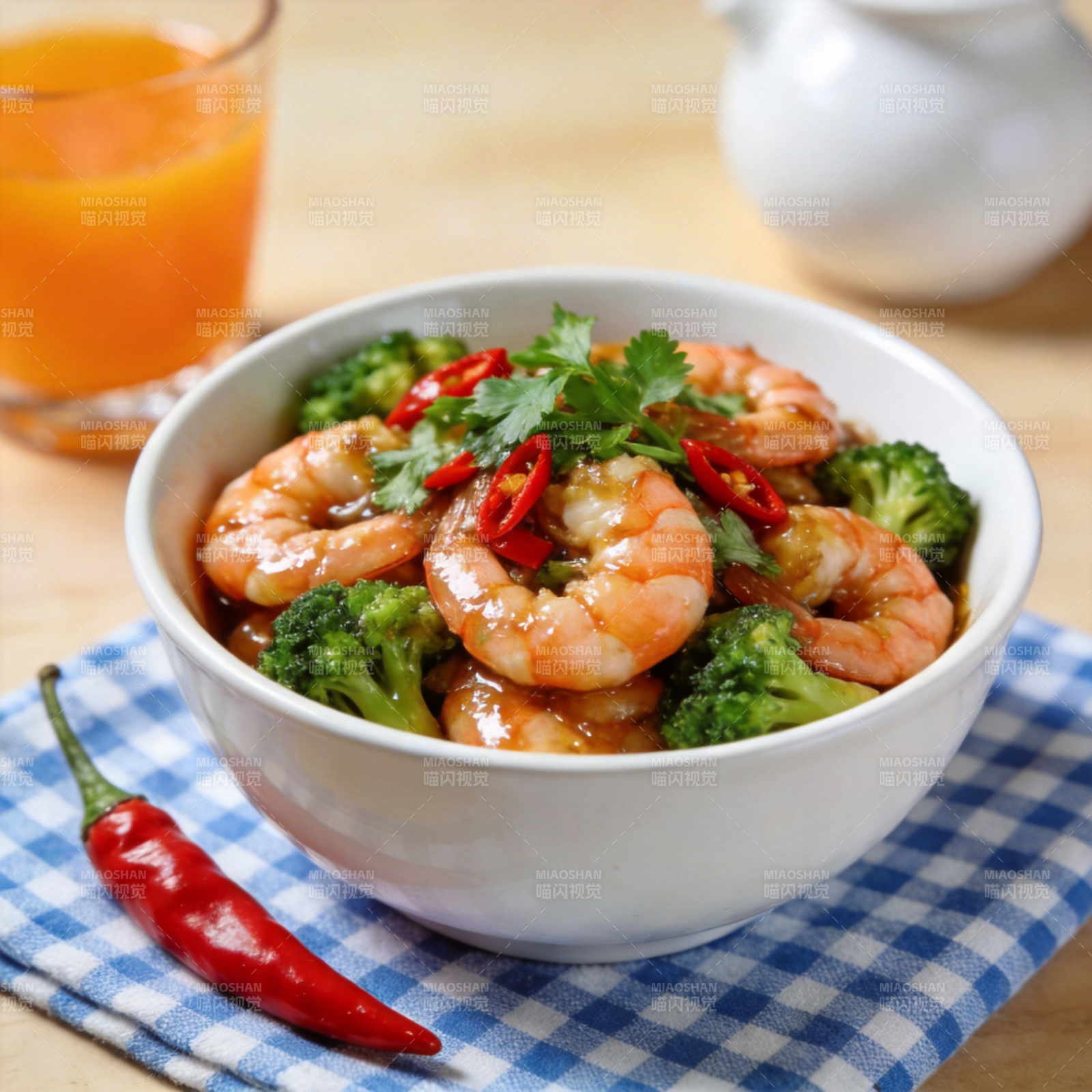 虾仁炒西兰花图片