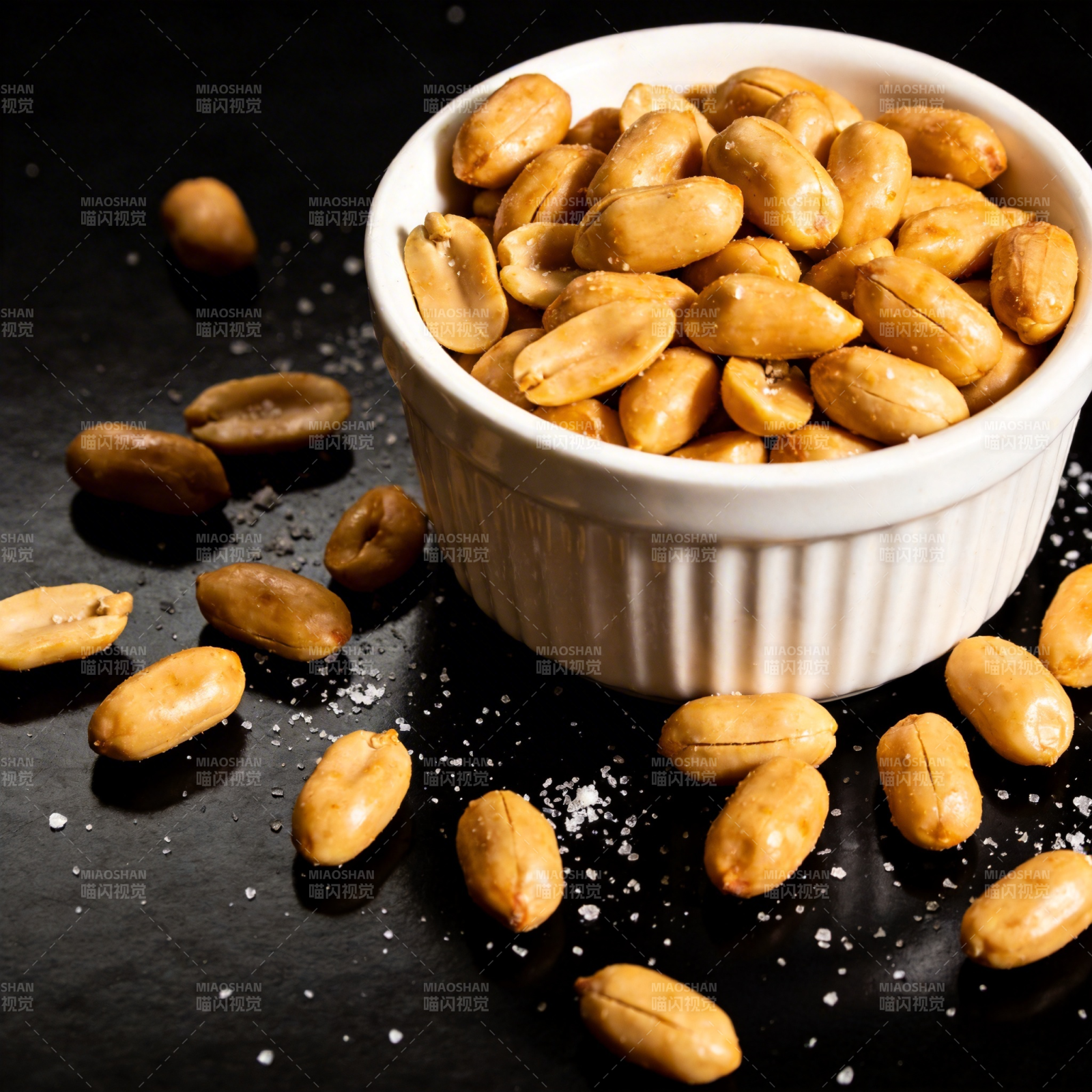 盐焗花生图片