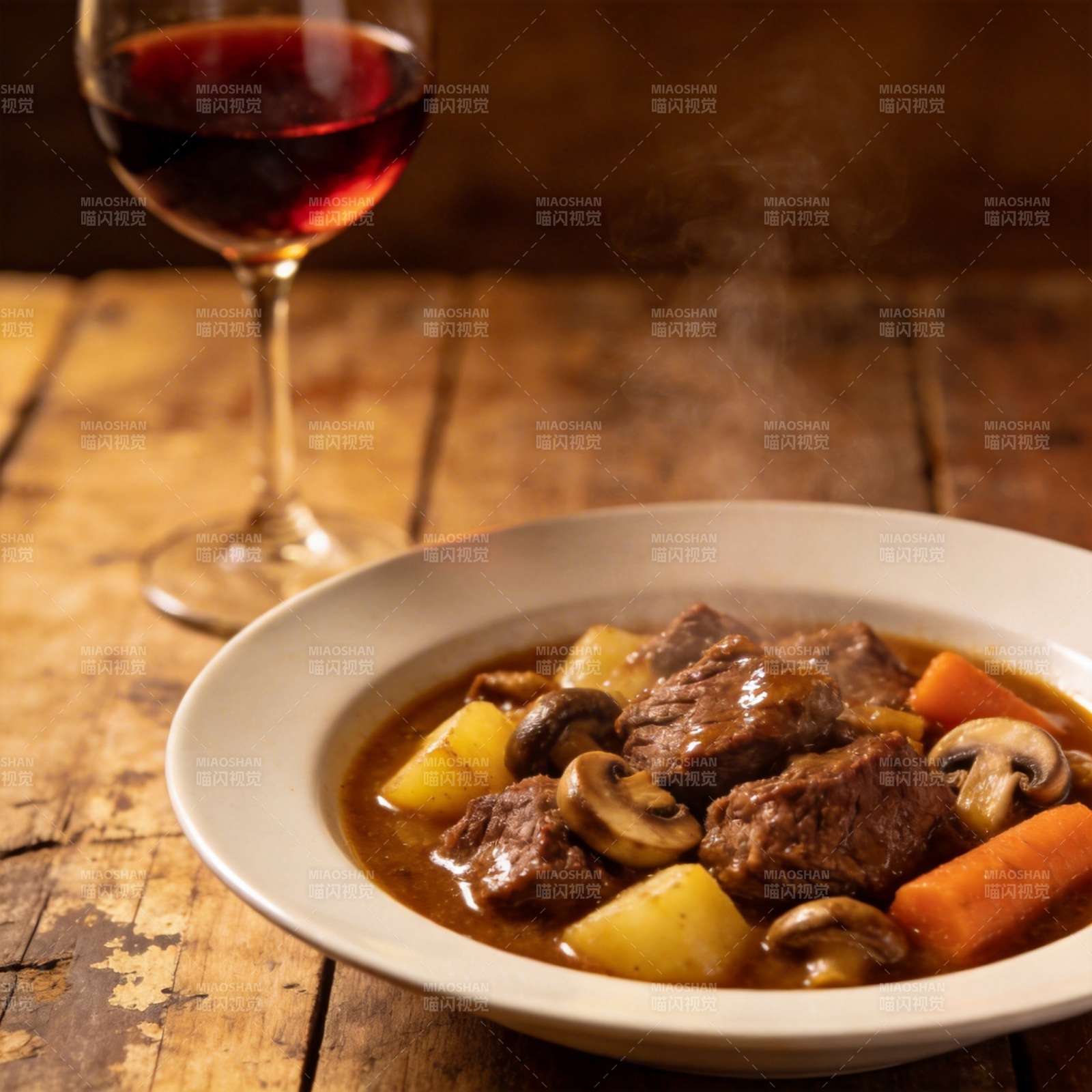 红酒炖牛肉图片