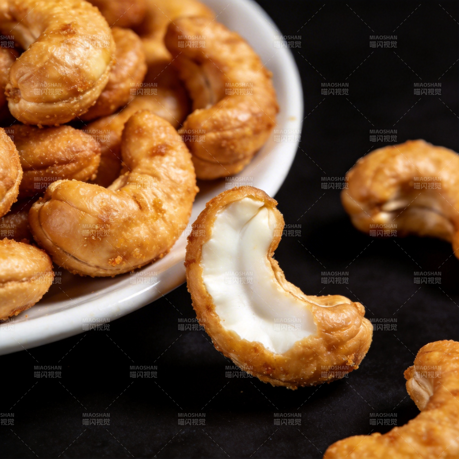 香脆腰果特写图片