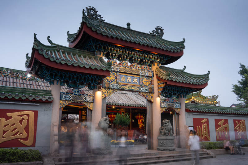 中国城入口夜景图片