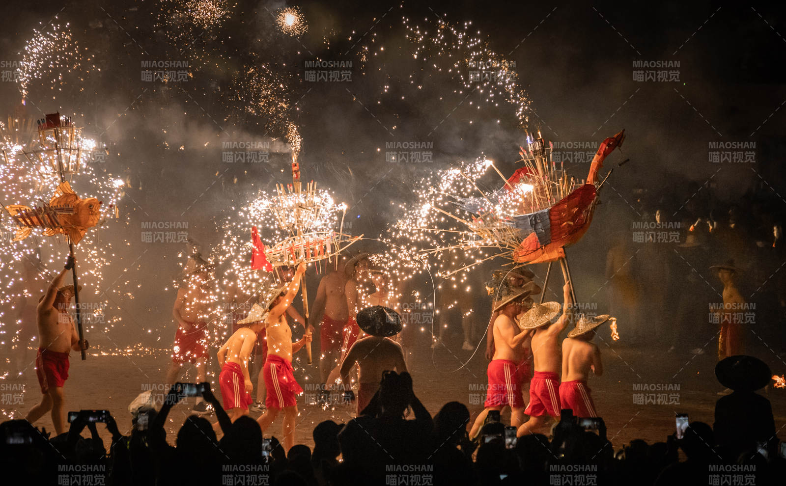 火舞狂欢夜图片