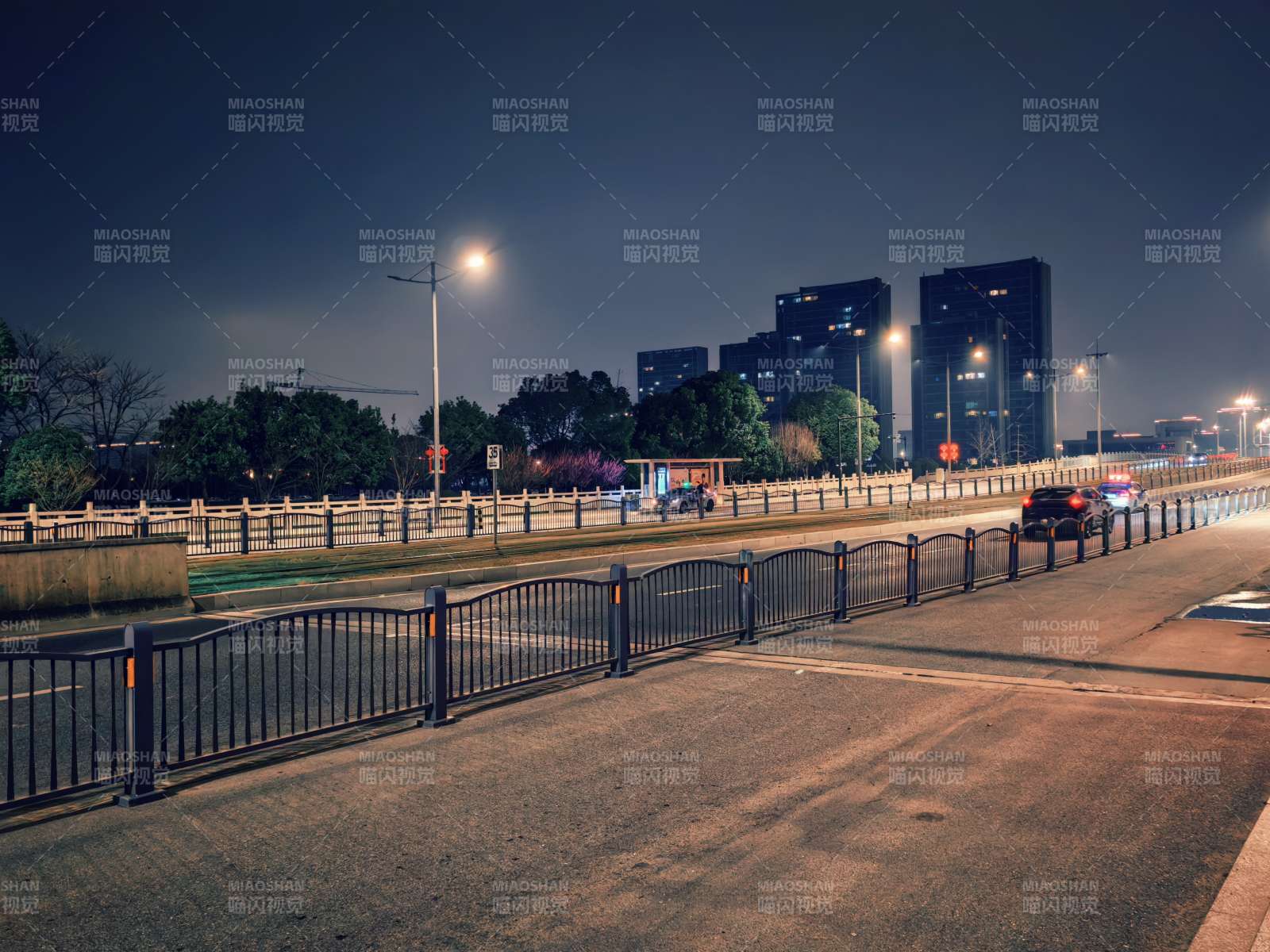 夜景城市道路图片