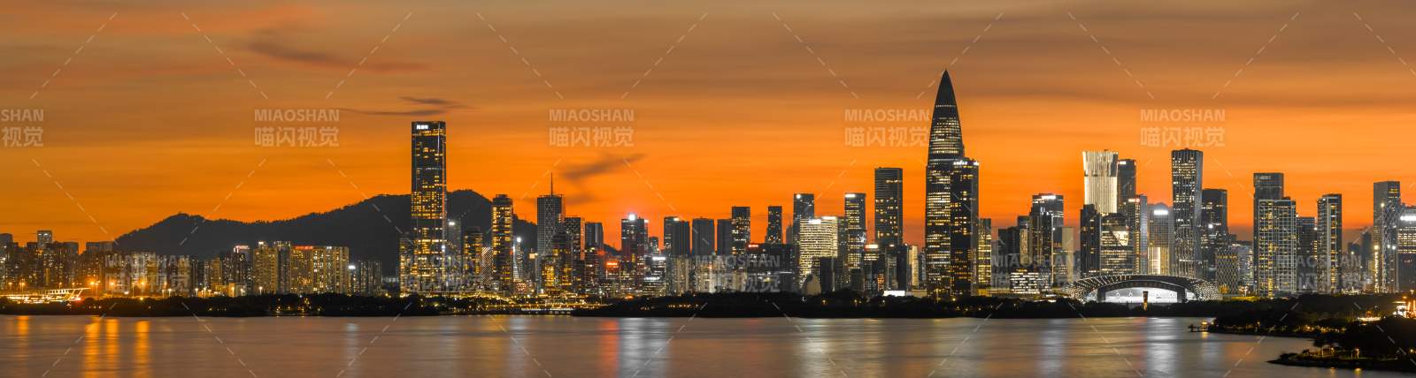 城市夜景璀璨辉煌图片