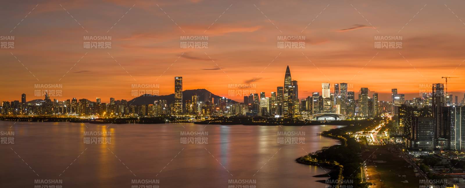 城市夜景璀璨辉煌图片