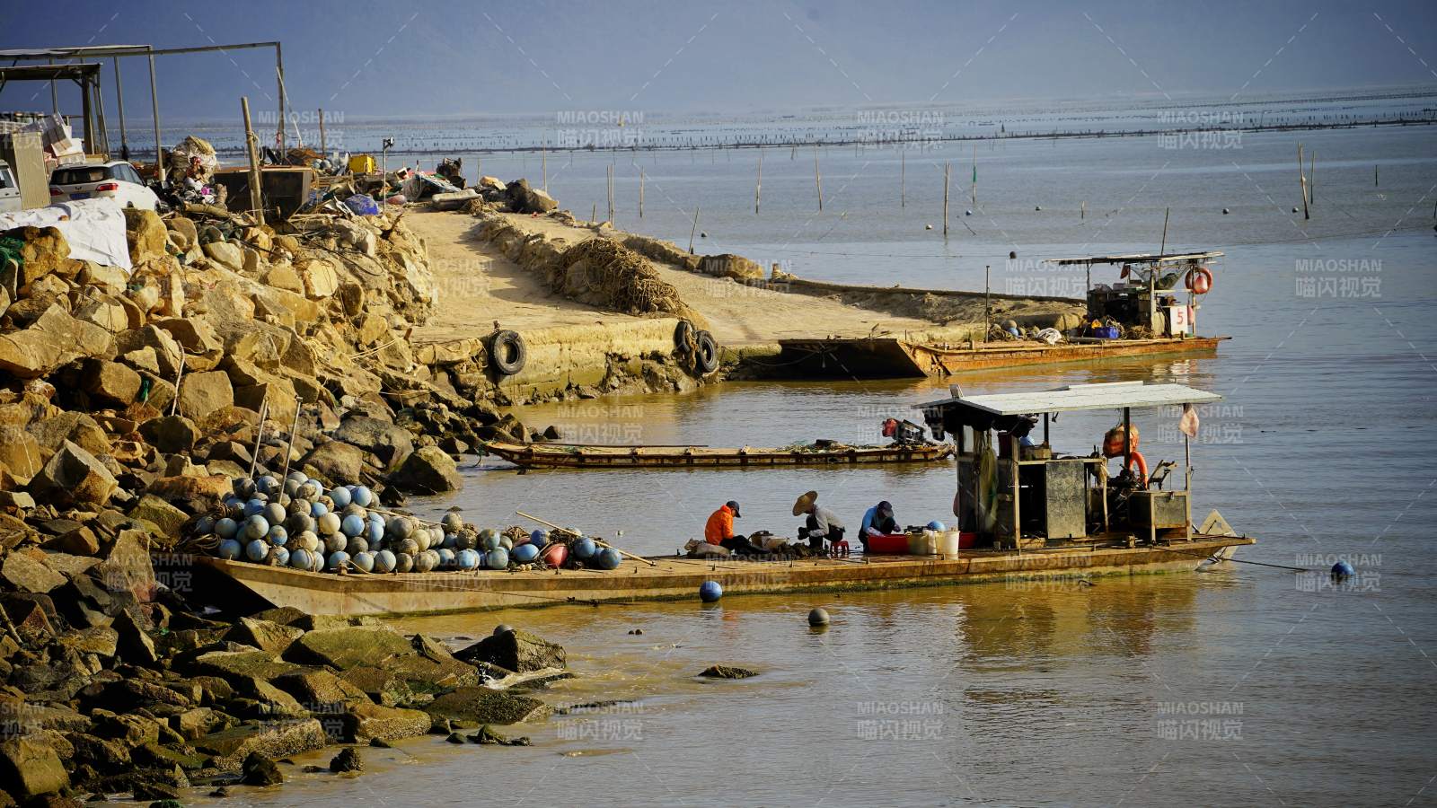 青山咀渔港晨景图片