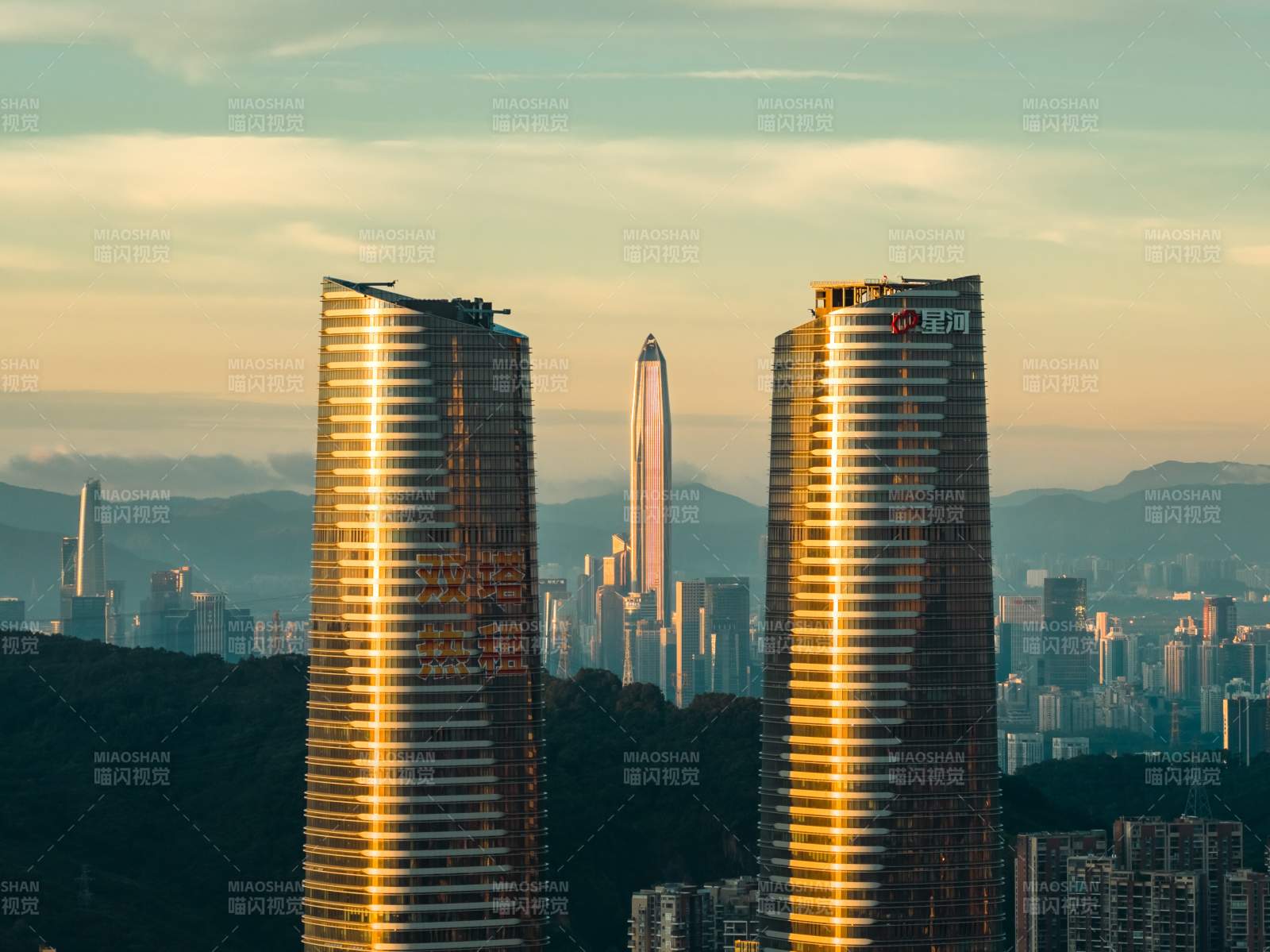 城市天际线晨曦图片