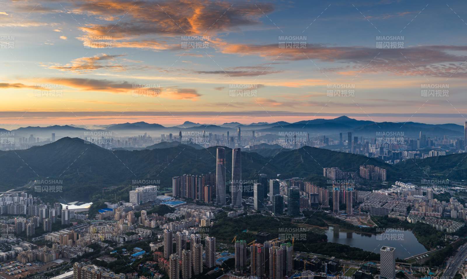 城市晨曦山河画卷图片