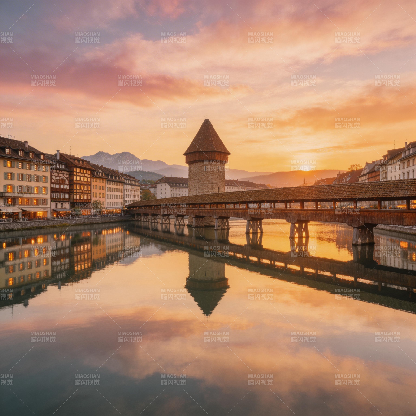 琉森湖畔夕阳桥图片