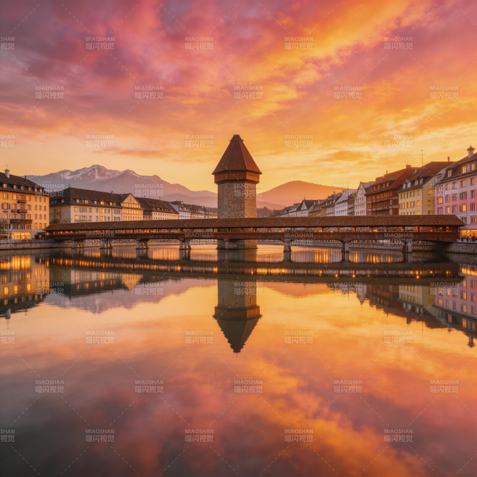 琉森湖畔夕阳桥图片