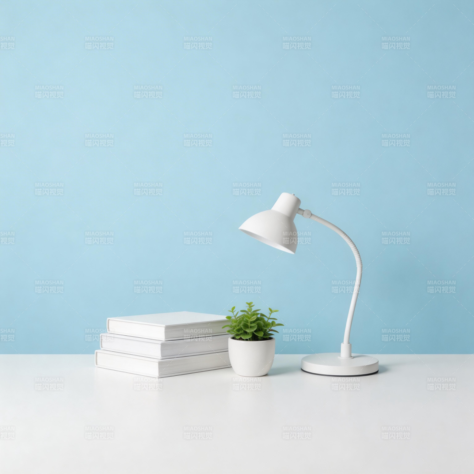 简约书桌一角图片