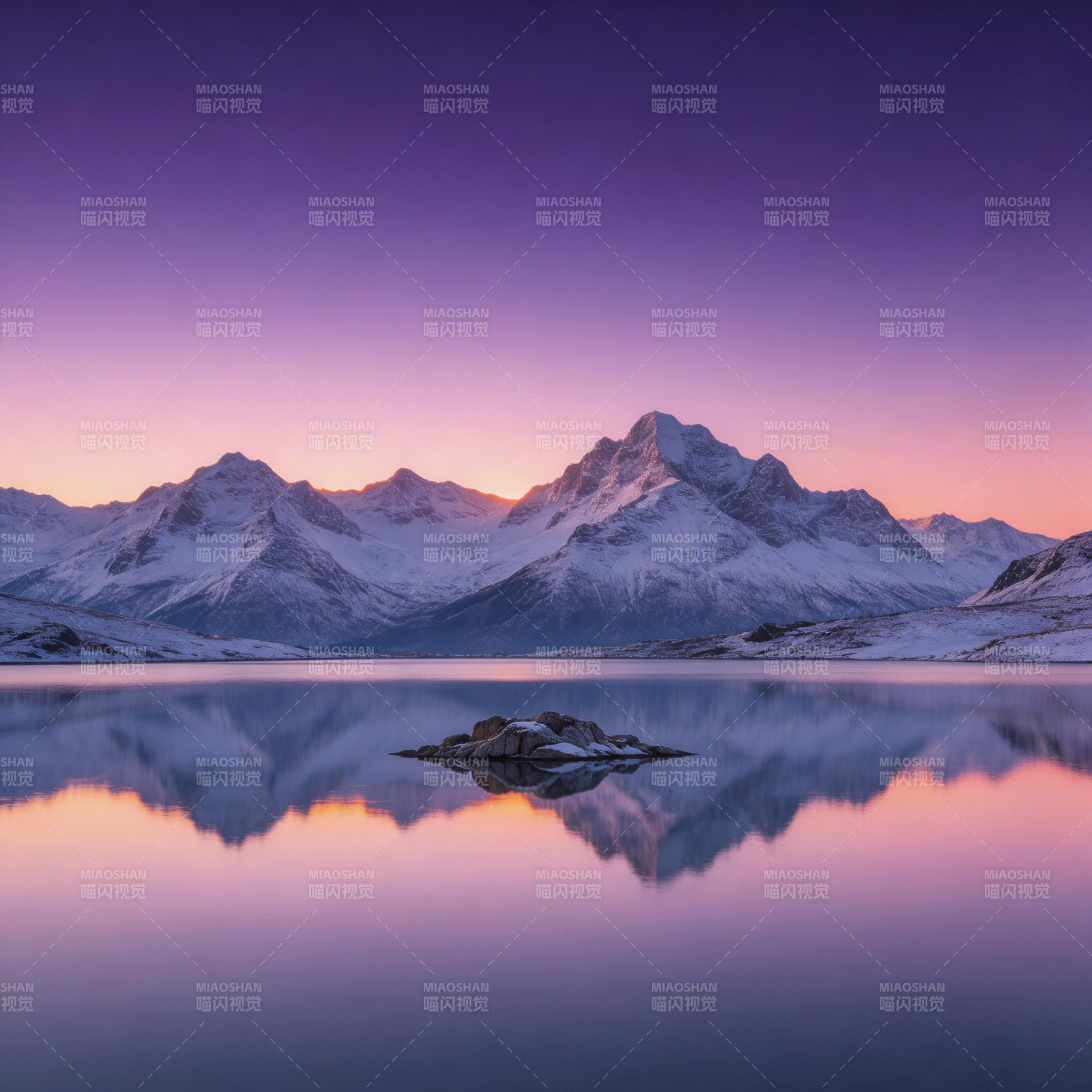 雪山倒影湖光图片