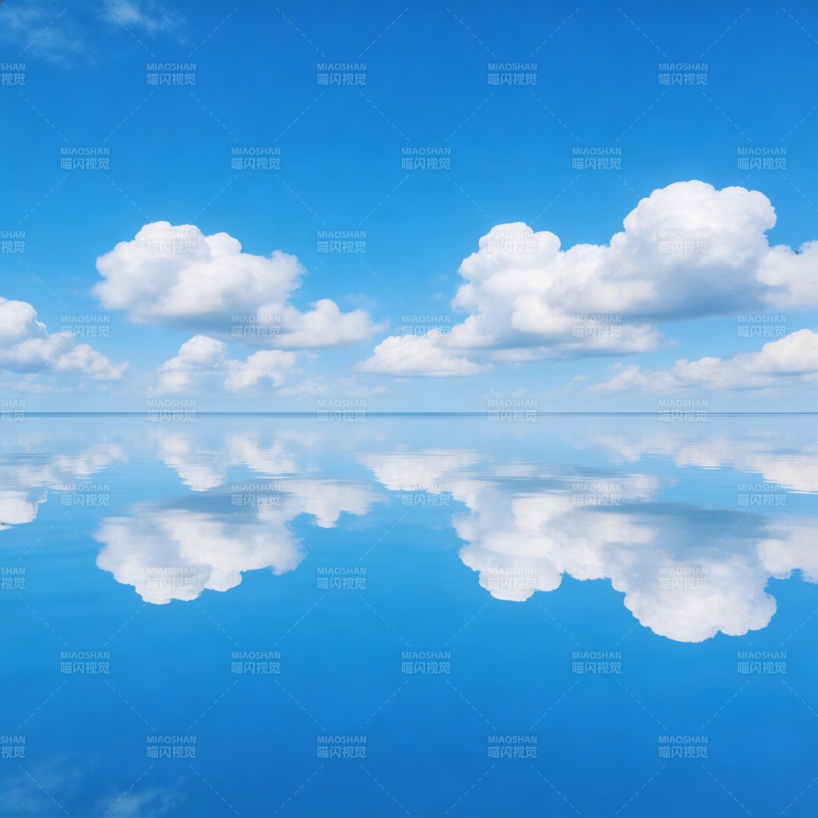 蓝天白云倒影图片