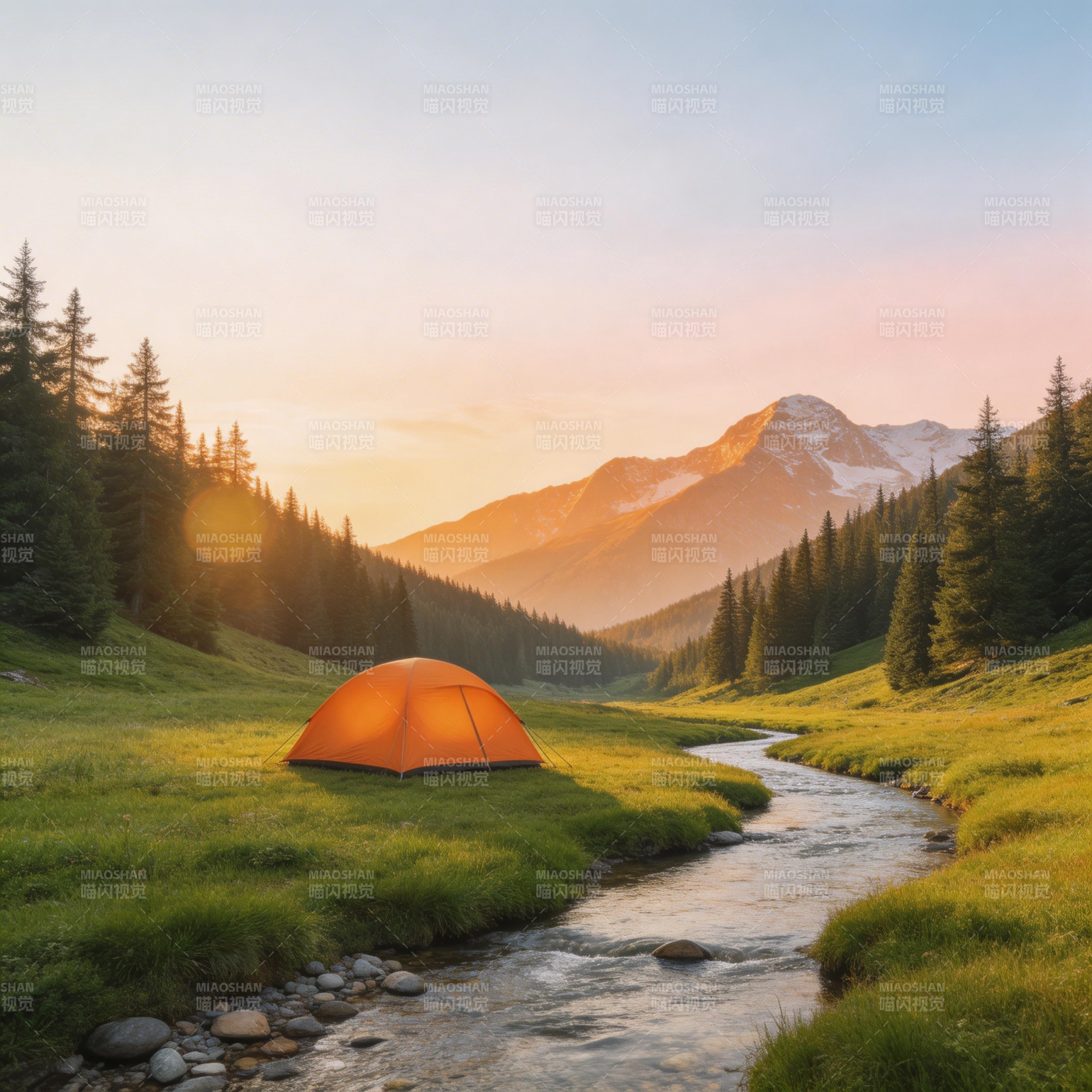 山野晨曦露营图图片