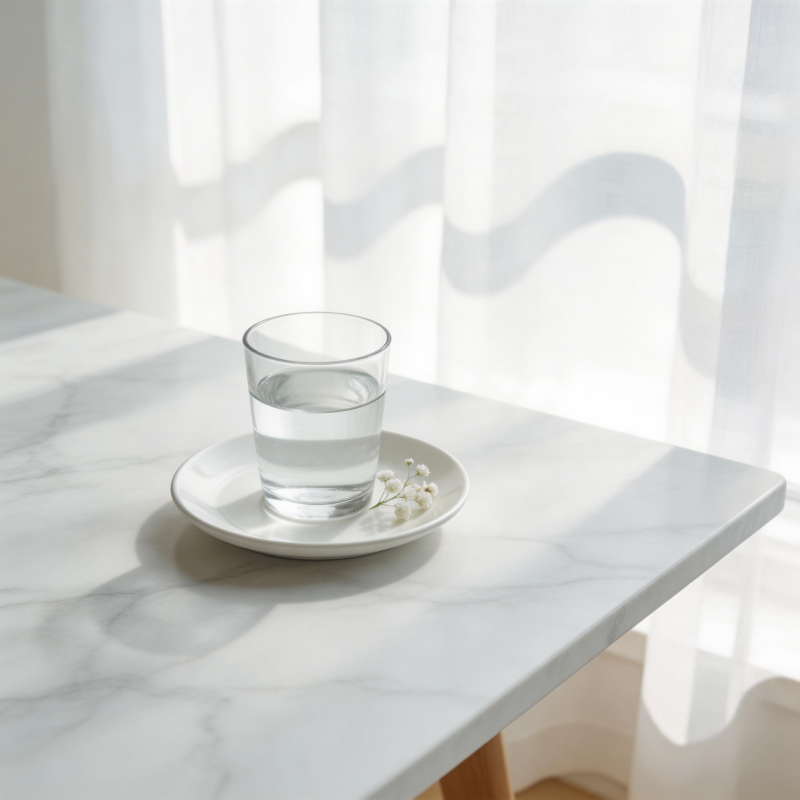 清泉静置 窗边时光图片