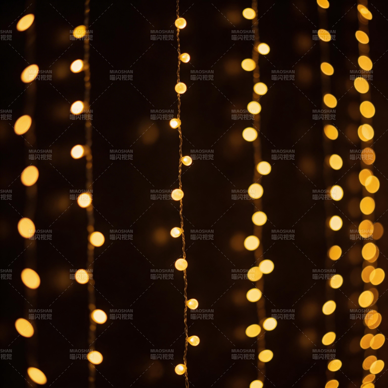 暖光串灯夜景图片