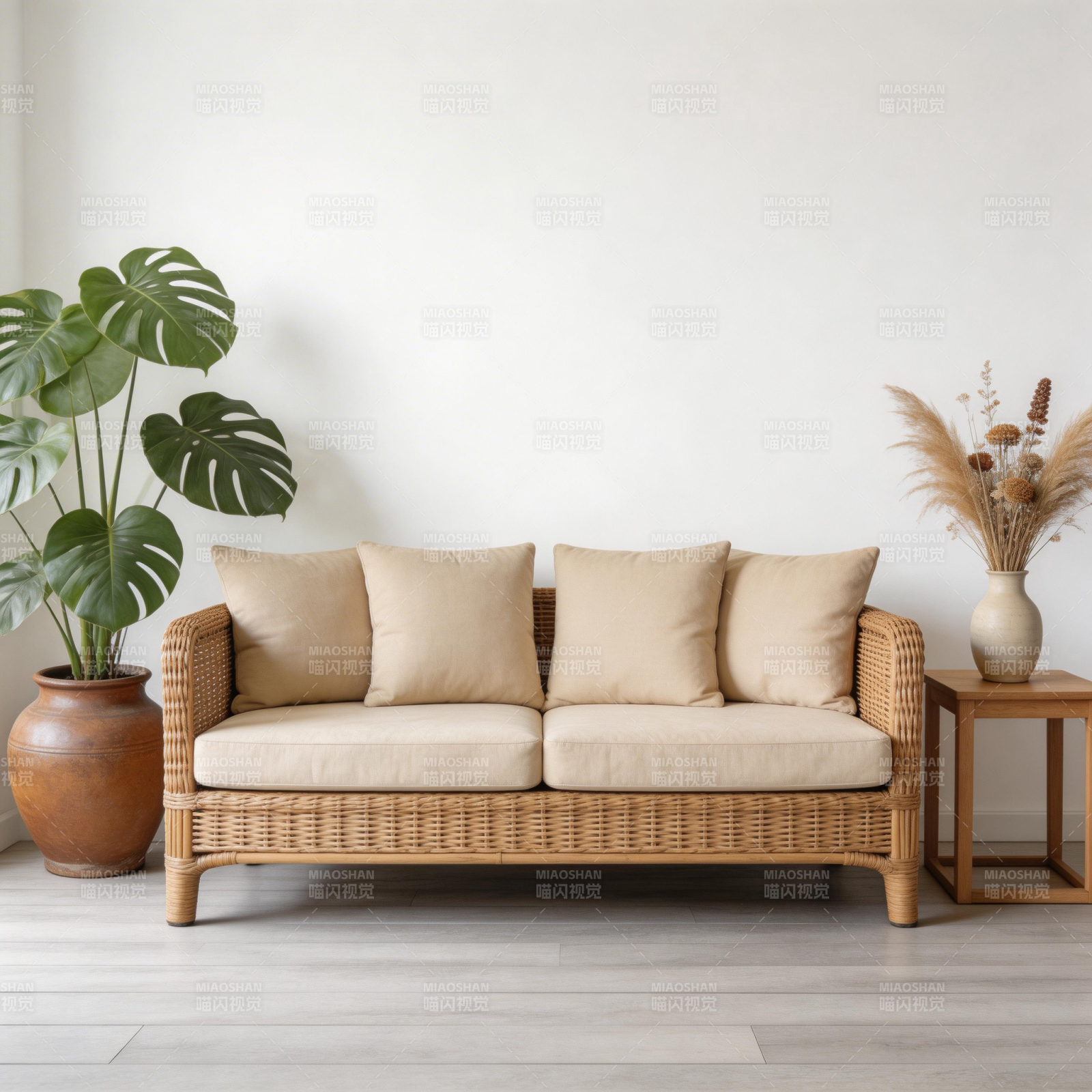 藤编沙发静谧角落图片