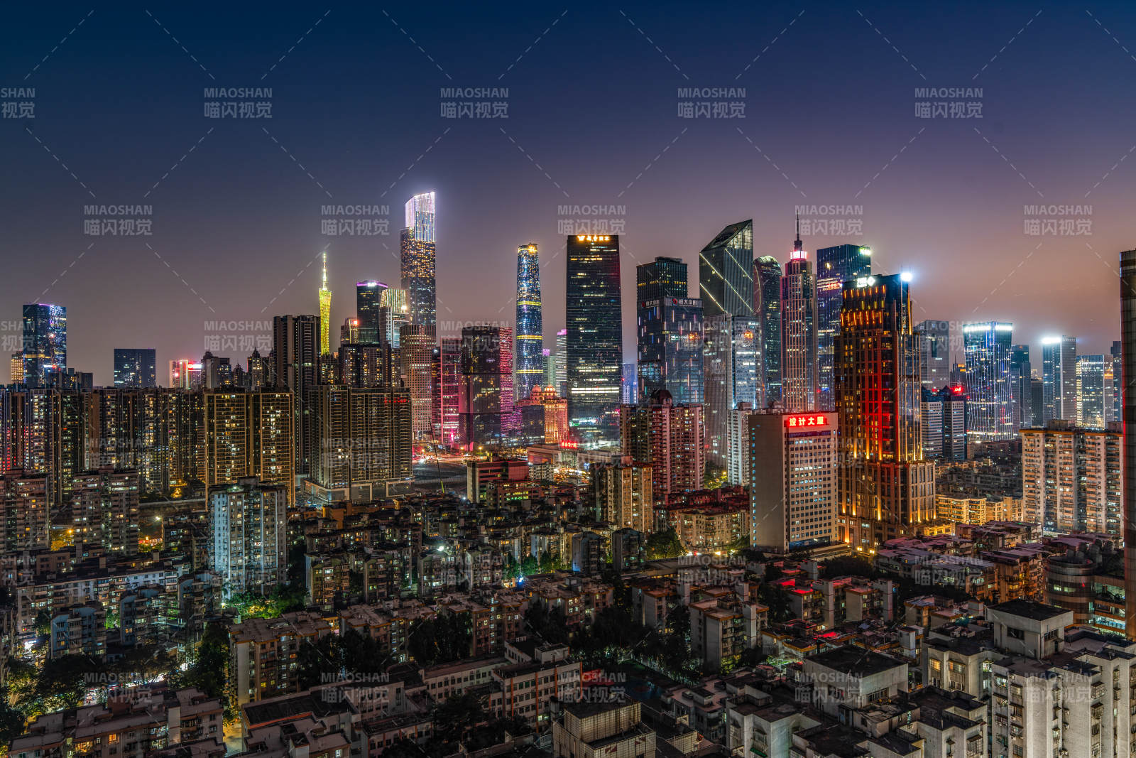 璀璨都市夜景图片