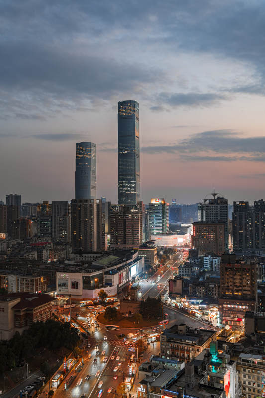 都市夜景璀璨图片