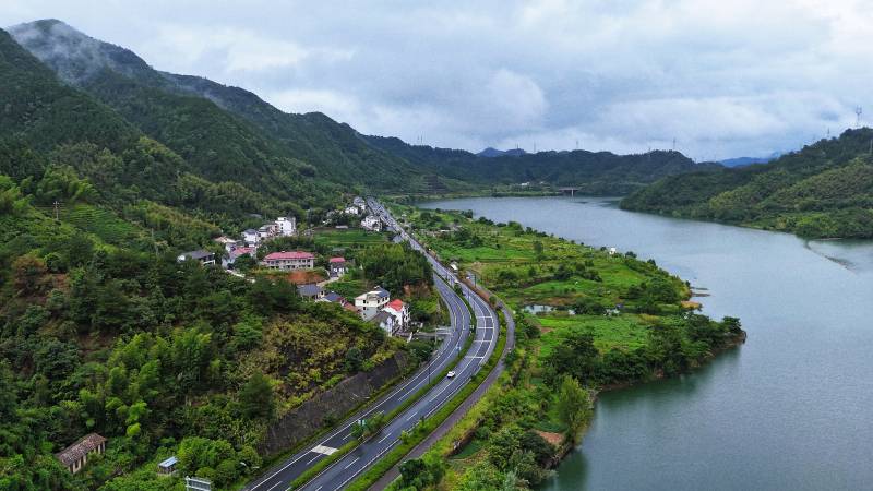 山水公路风光图片