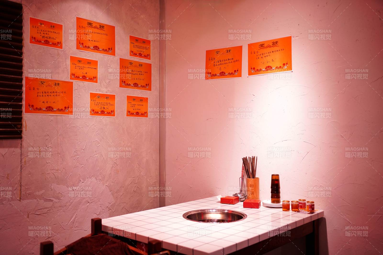 温馨小厨房一角图片