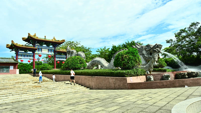 深圳龙园宏伟壮观的龙雕景观图片