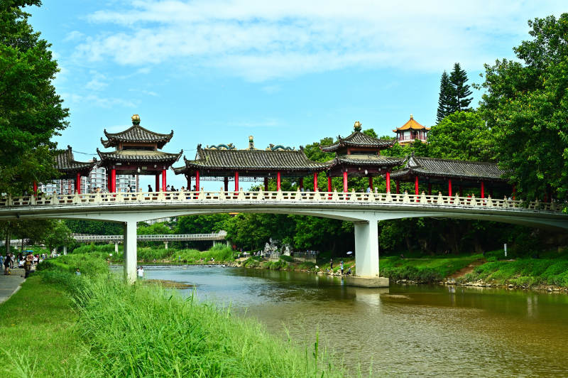 深圳龙园古桥流水景观图片