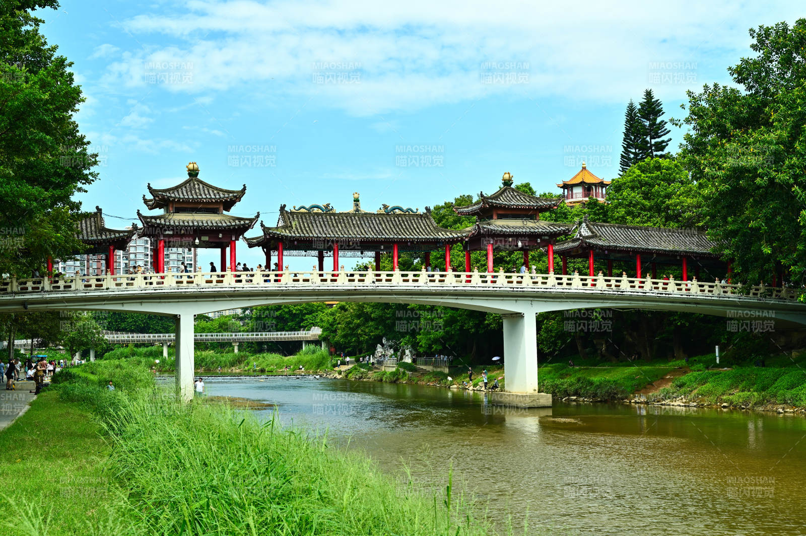 深圳龙园古桥流水景观图片