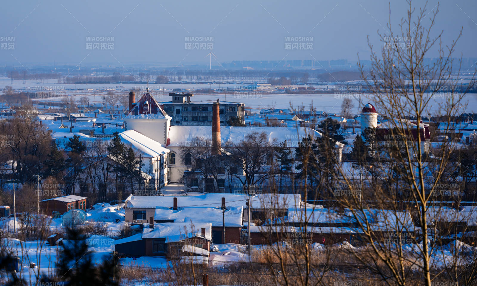 东北小镇冬景图片