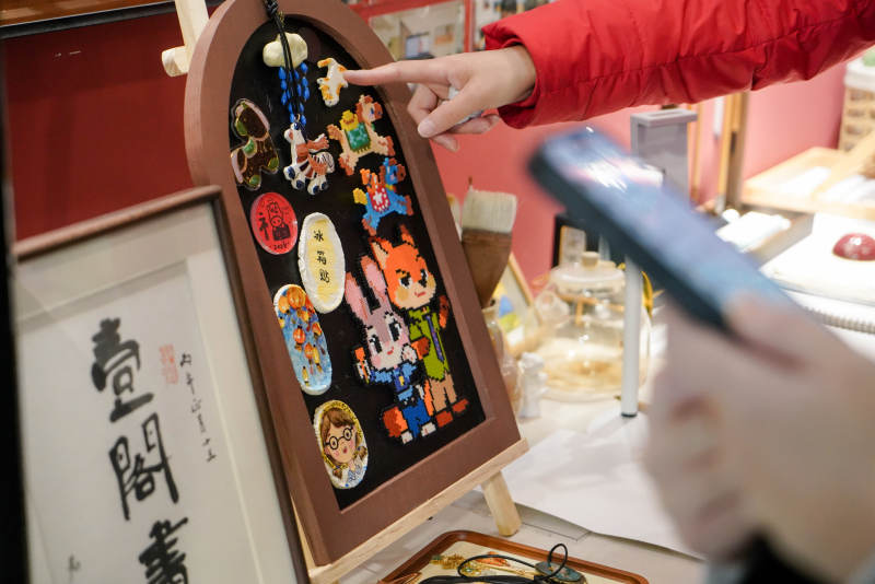 萌趣挂饰展销会图片