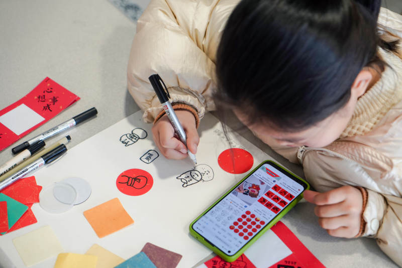 手工制作与手机辅助图片