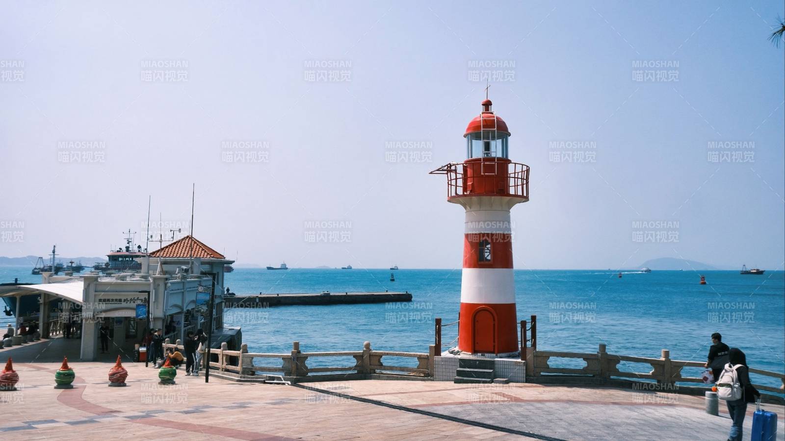 外伶仃岛海边灯塔风光图片