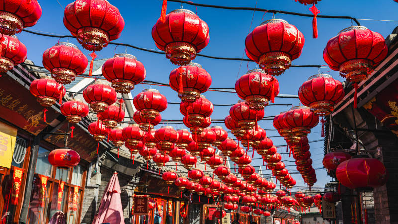 天津杨柳青古镇红灯笼街景图片