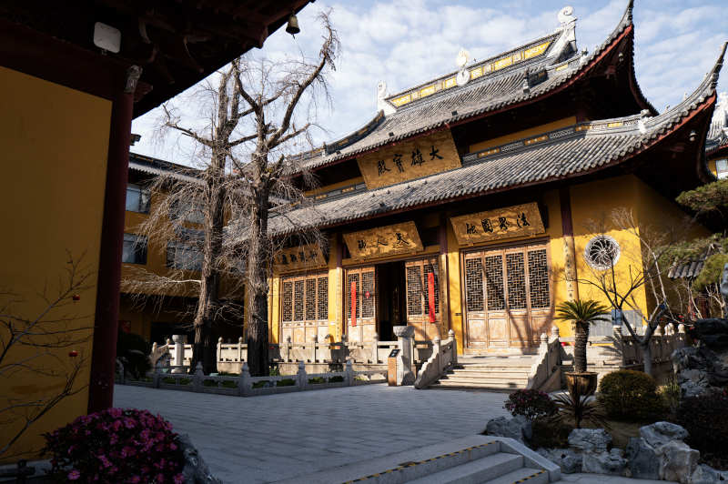 古寺庭院静谧景图片