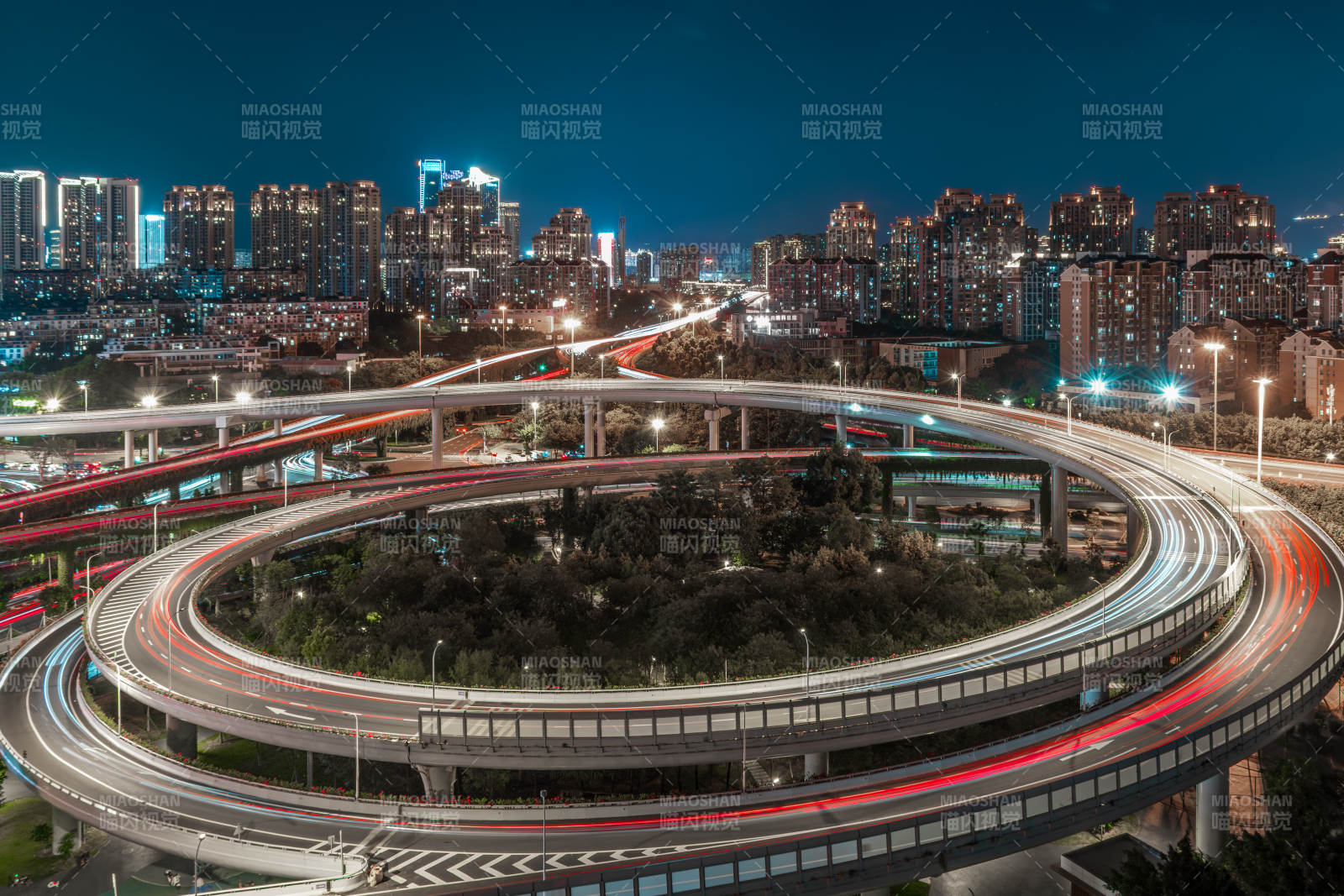 城市夜景立交桥图片