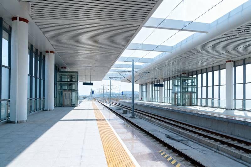 现代车站站台图片