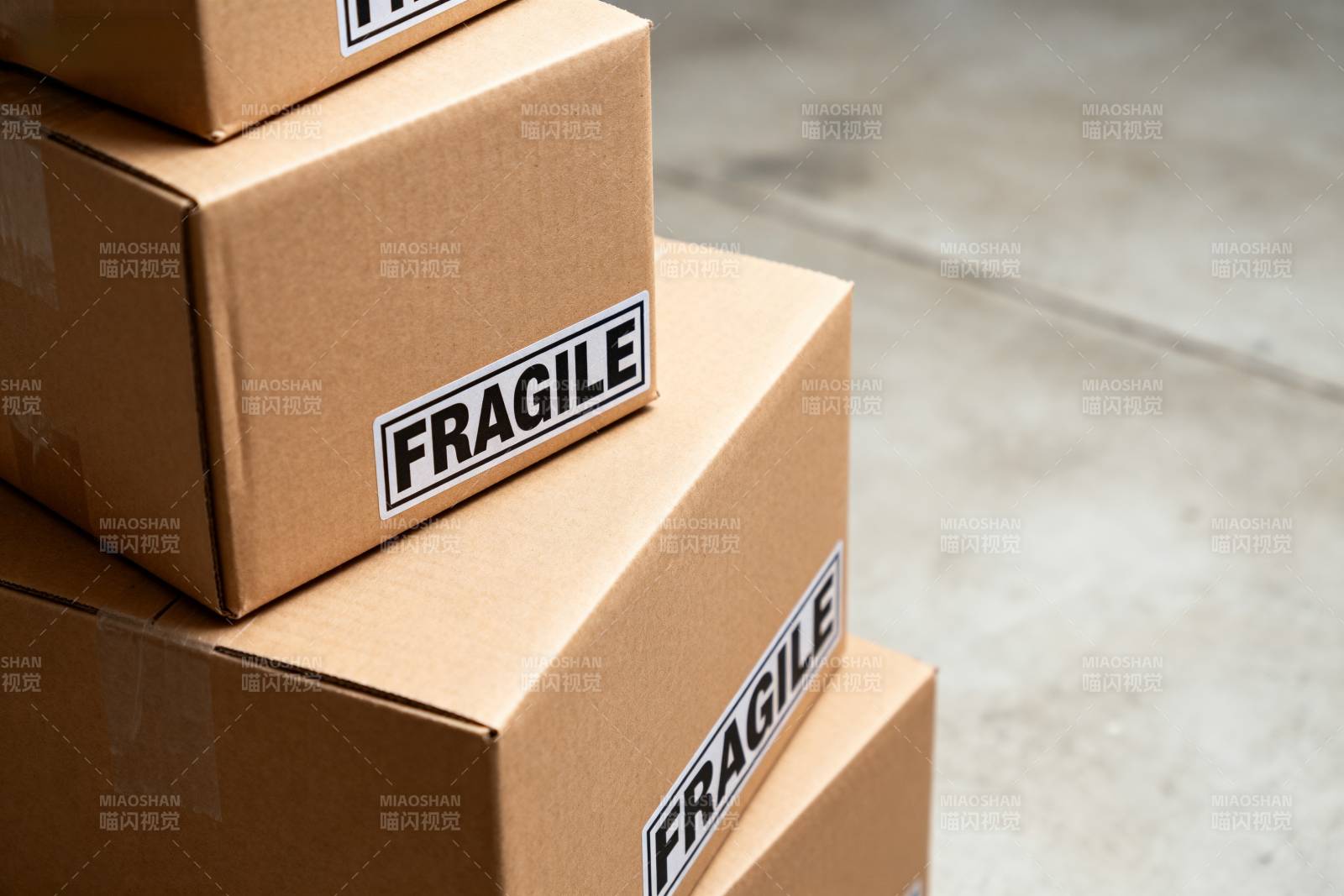 易碎品包装箱图片