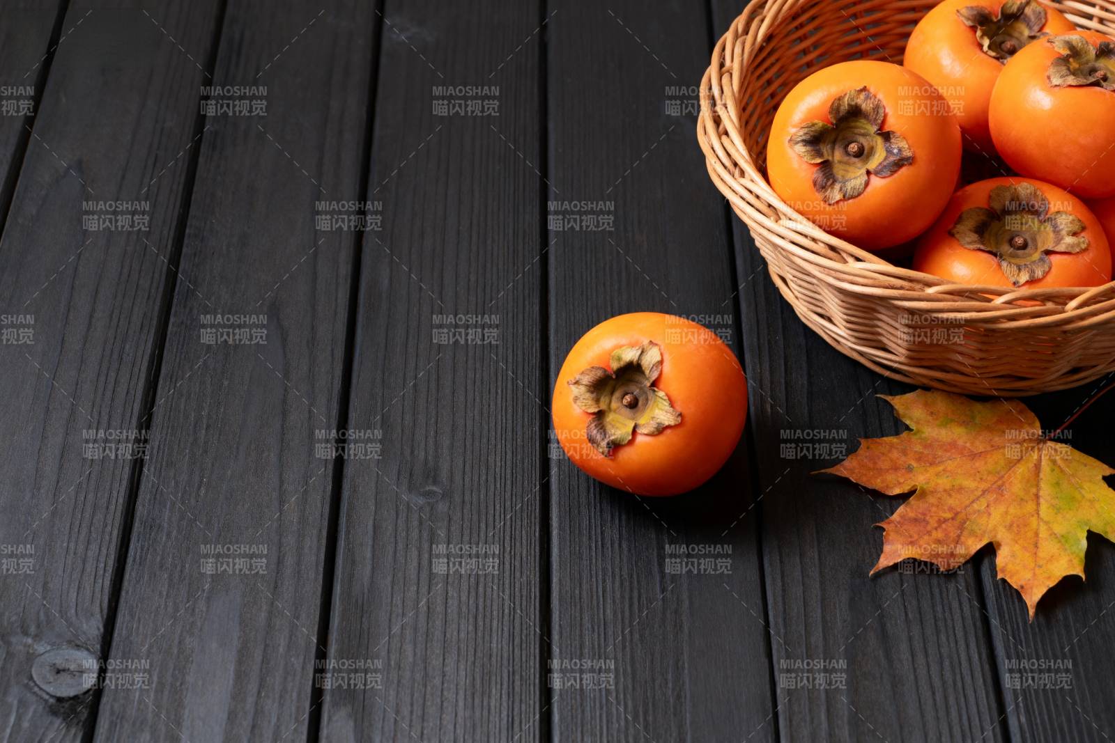 秋日柿子静物图片