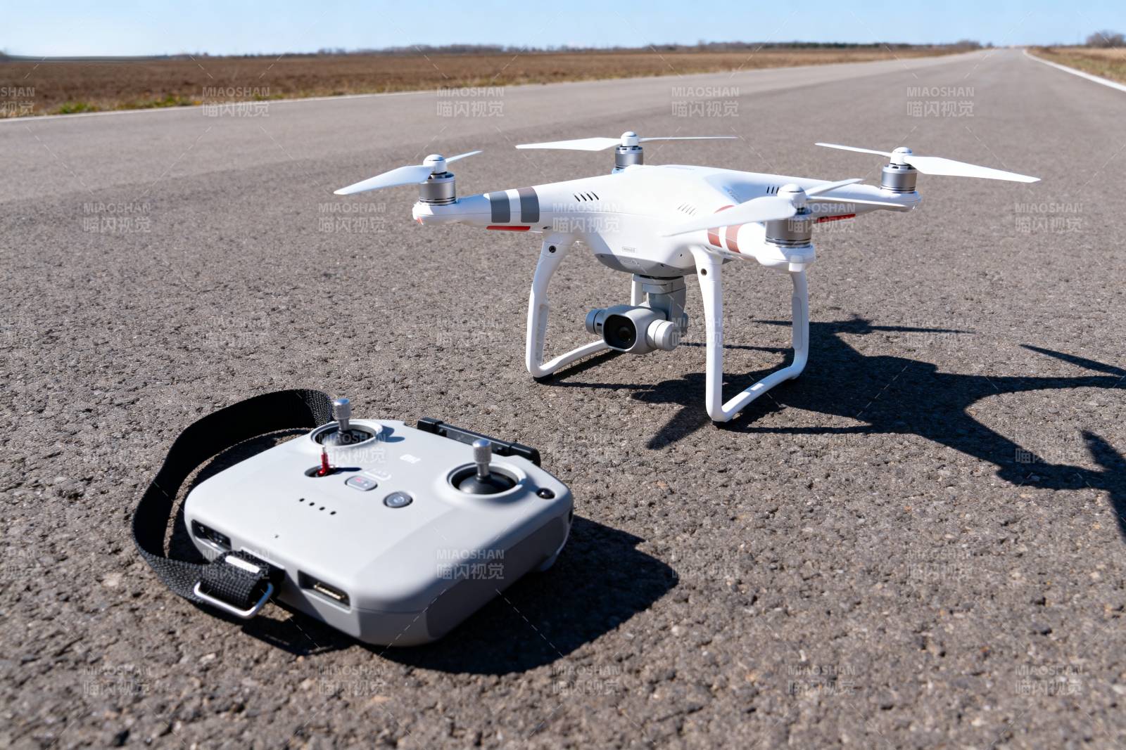 无人机与遥控器图片