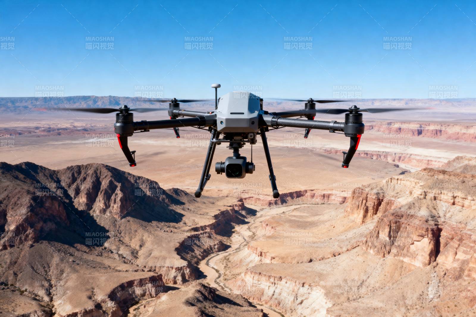 无人机航拍峡谷图片