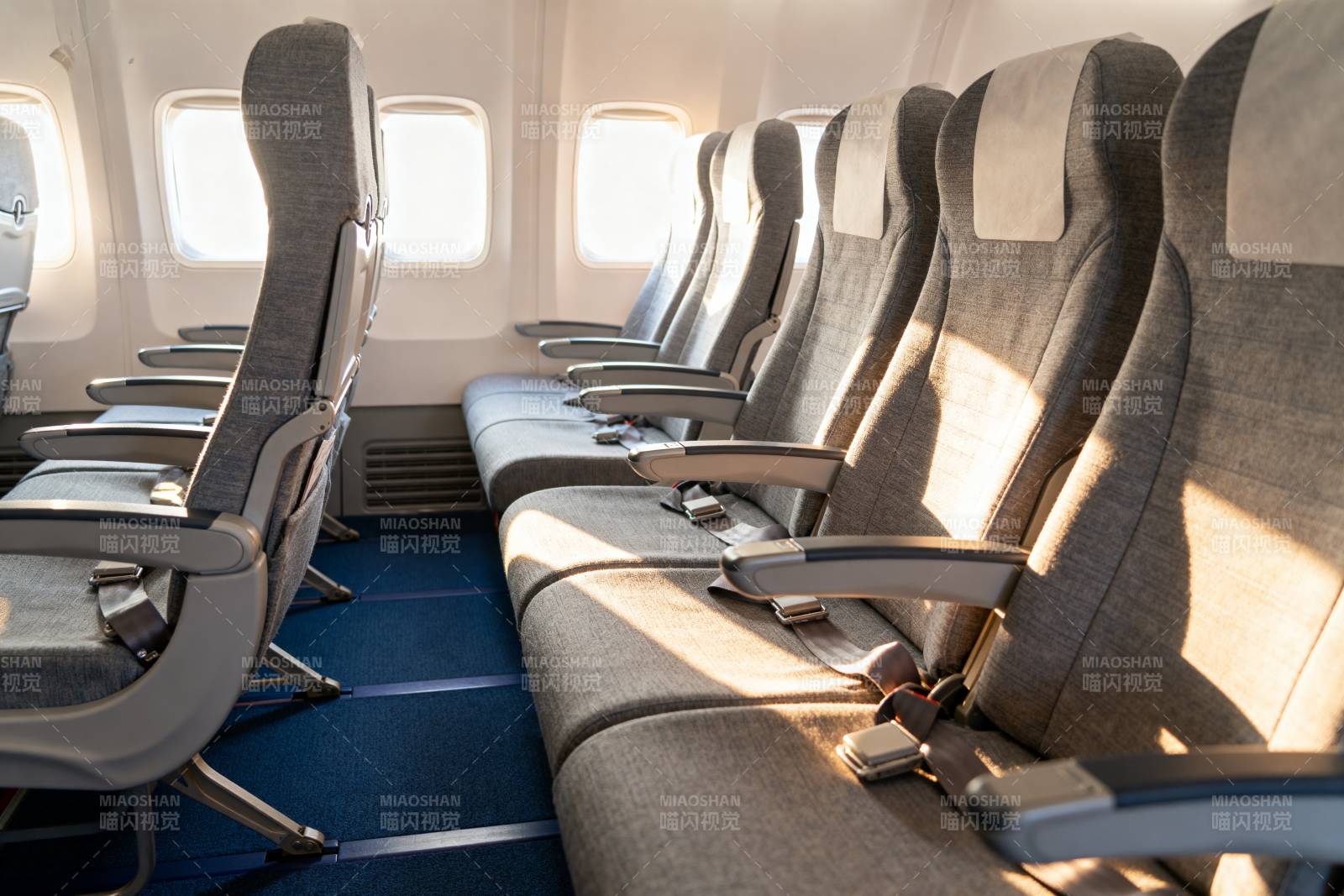 飞机客舱座椅图片