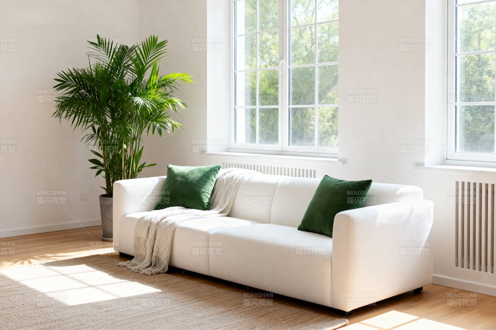 简约客厅绿植沙发图片